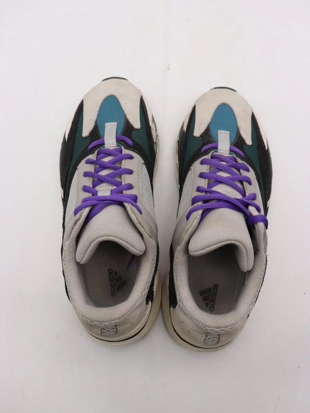 Adidas Yeezy Boost 700 Wave Runner Men's Size 9.5 Athletic Sneakers B75571